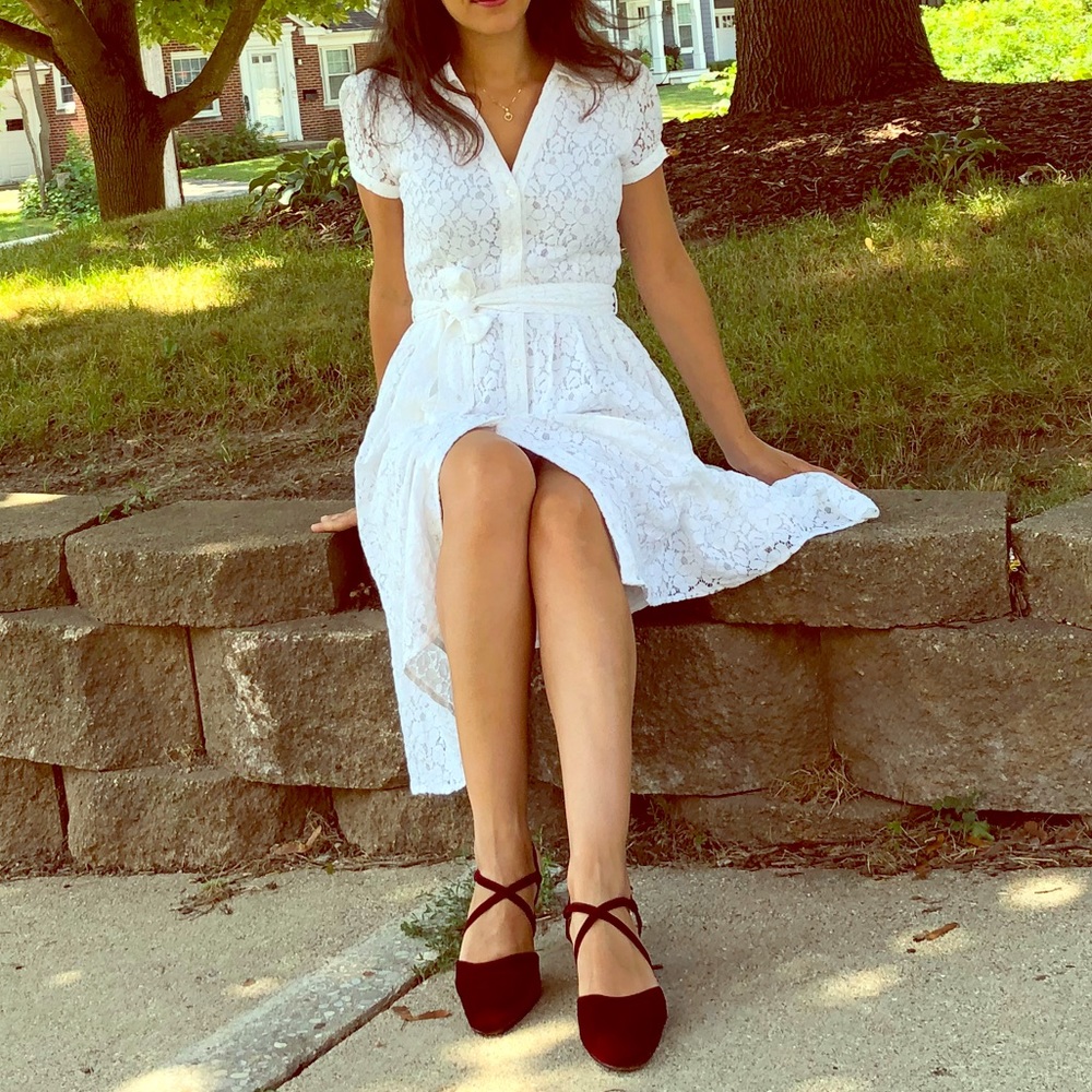 Embroidered white dress 👗
